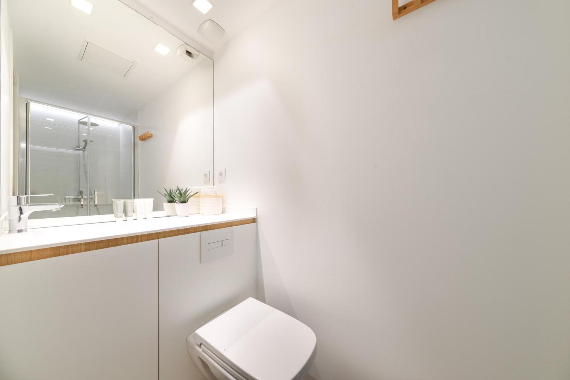Les Appartements Et Chambres De Montpellier Exterior foto